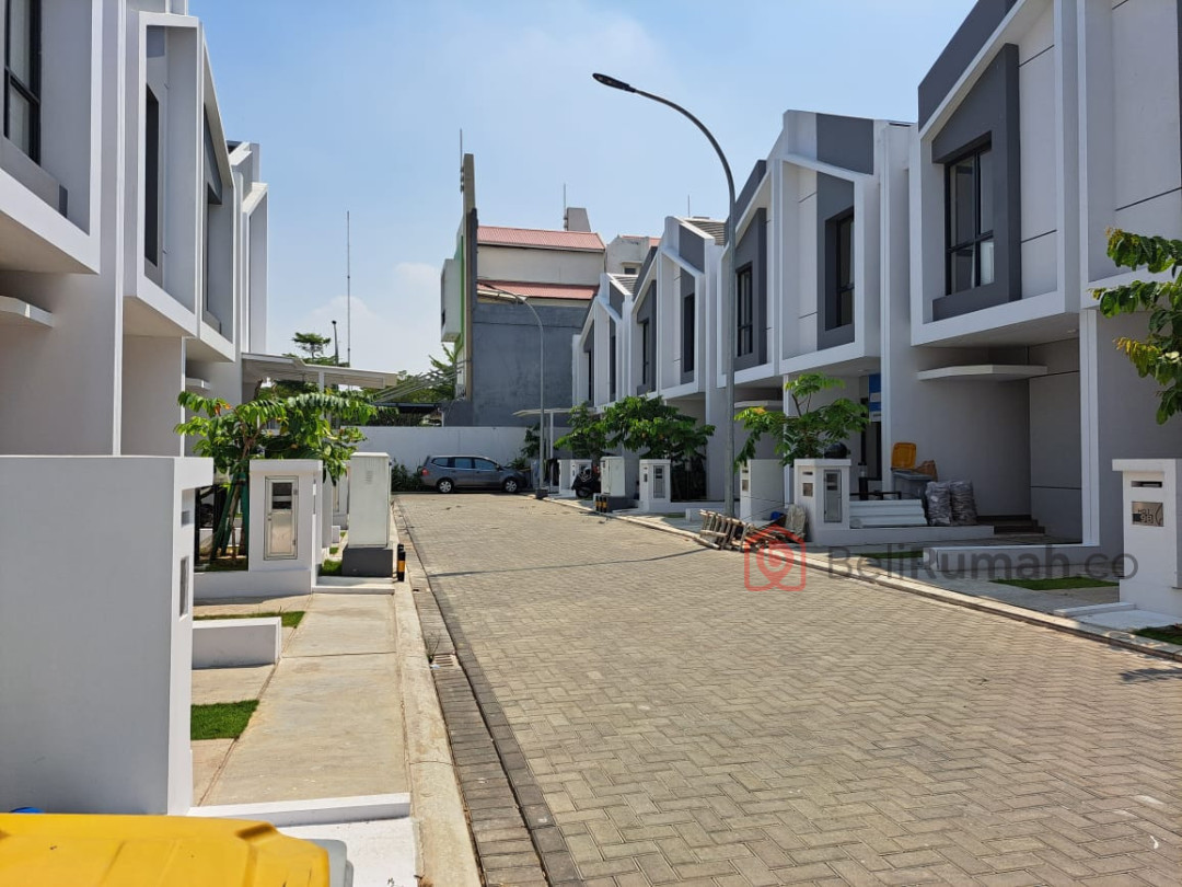 Jual Murah! Rumah 2 Lantai di Harapan Indah - BeliRumah