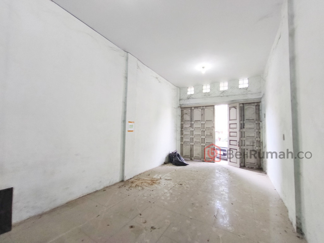 Disewa Ruko Lokasi Strategis di Great Arcade Komplek Cemara Asri - BeliRumah