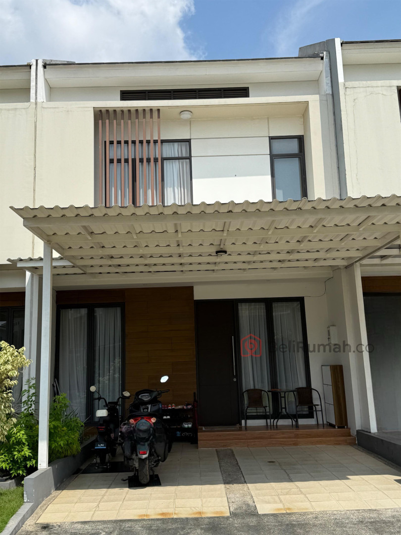 Turun Harga! Dijual Rumah 2 Lantai Sudah Renov di Cluster Shinano - BeliRumah