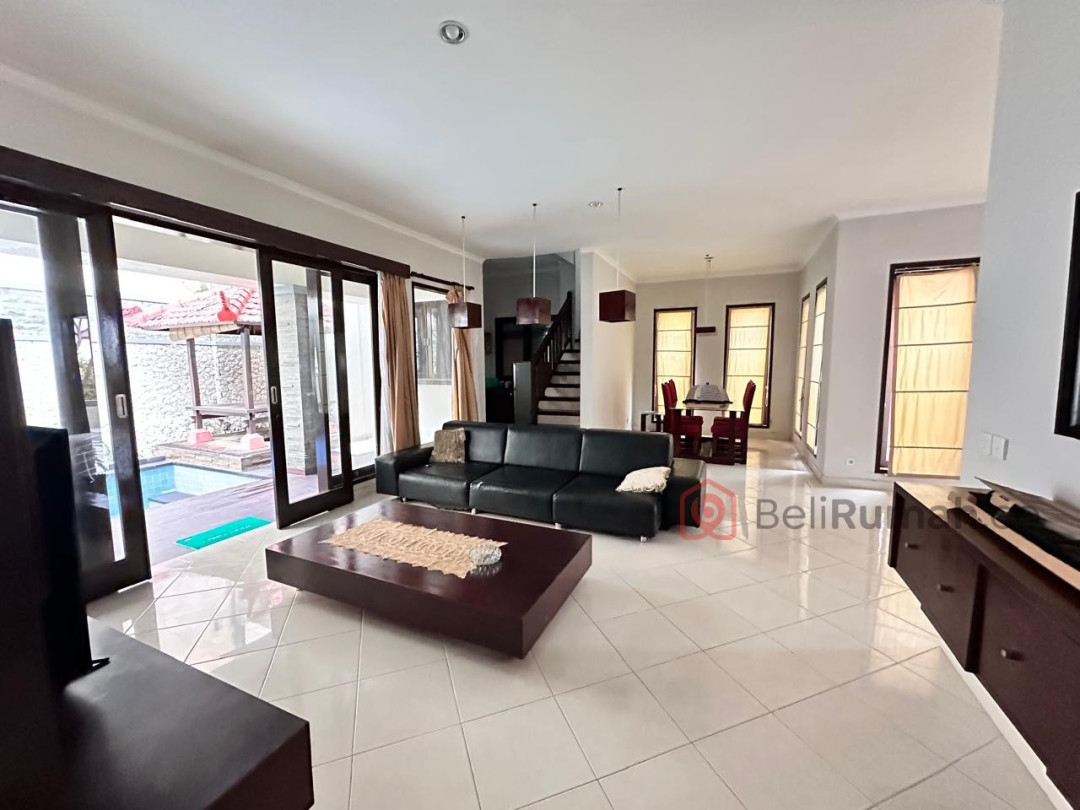 Rumah di Jalan Siligita, Nusa Dua Dekat Bali Collection Mall  & Pantai - BeliRumah