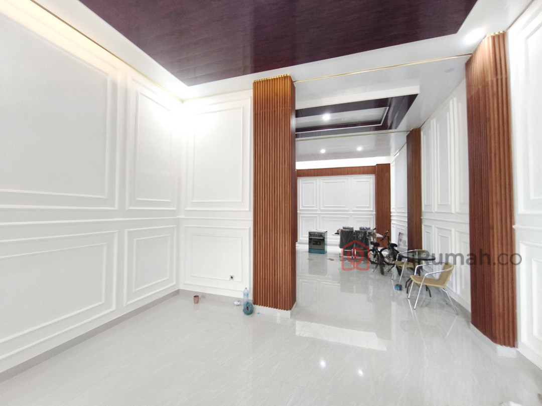 Dijual Rumah 3 lantai di Komplek Cemara Asri. - BeliRumah