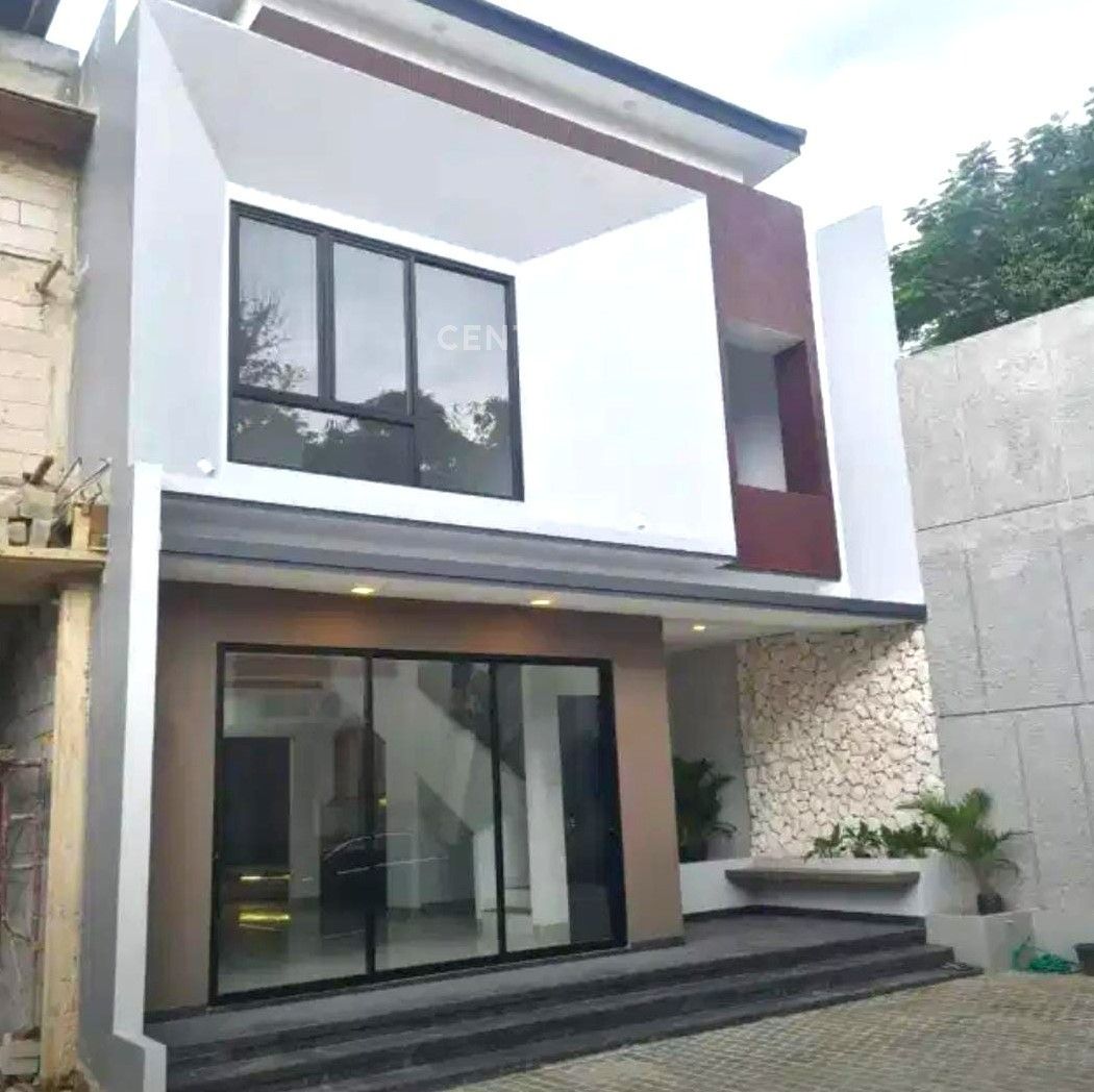 Rumah Baru Di Dekat Tol Parigi Semi Furnished  8335 - BeliRumah