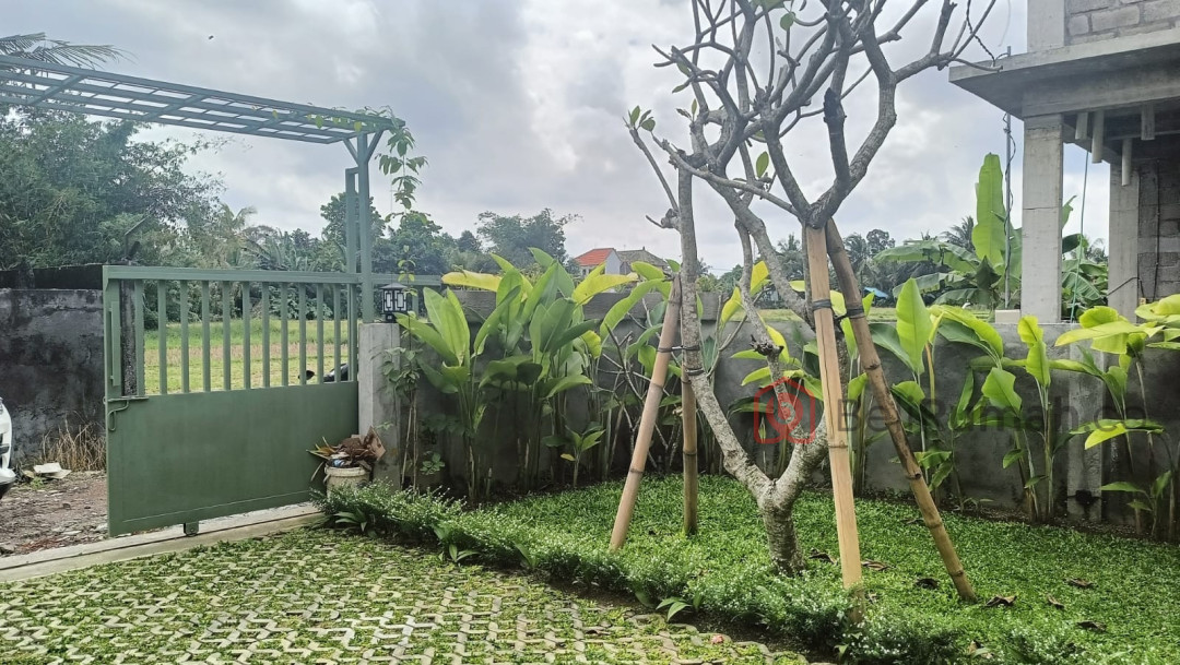 RUMAH CANTIK SEMI VILLA 2BR VIEW SAWAH KAWASAN KABA KABA - BeliRumah