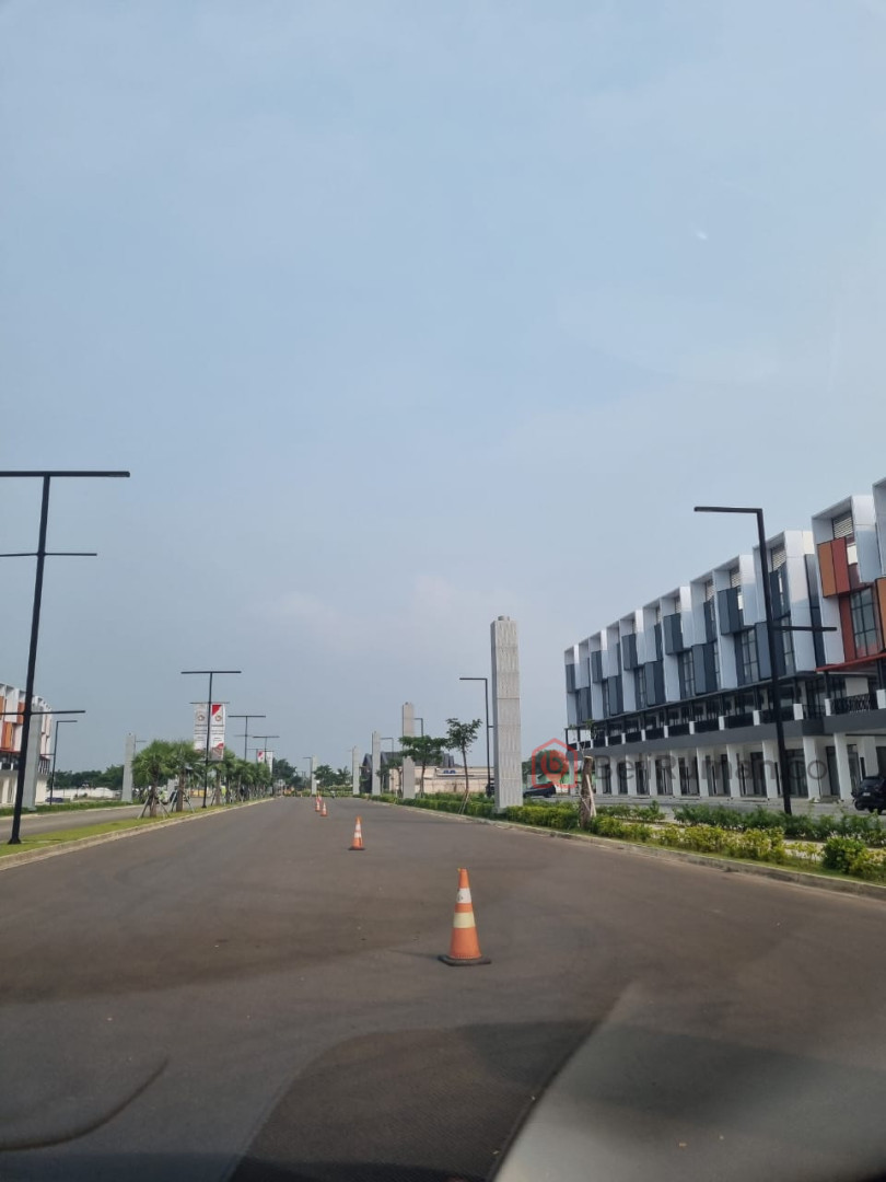 Disewakan Ruko Baru 3Lt Gading Bulevar Summarecon Crown Gading Bekasi - BeliRumah