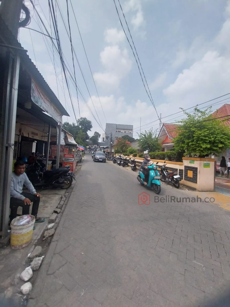 di jual tanah bonus rumah dipinggir jalan besar - BeliRumah