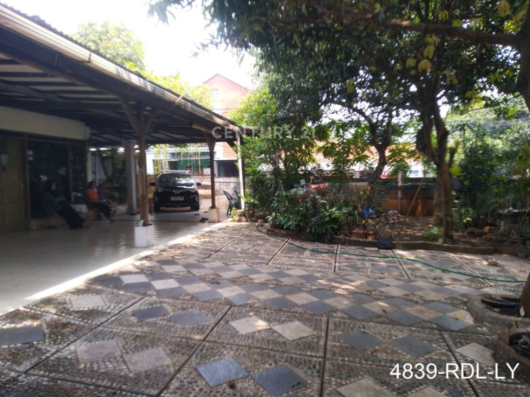 Dijual Rumah Bagus Ex Catering Kawasan Bintaro Jakarta Selatan - BeliRumah
